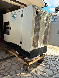 generatore di corrente usato da 15 kVA