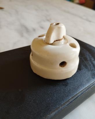 antico interruttore ceramica 