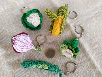 Portachiavi verdura all'uncinetto