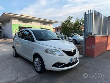 Lancia Ypsilon 1.2 69 CV 5 porte GPL Ecochic Silve