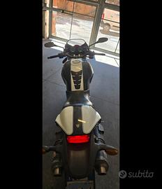 ducati 1000 