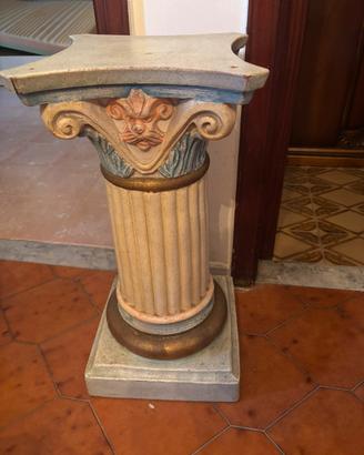 Colonna in gesso