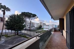 3 LOCALI A MARANO DI NAPOLI