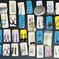 Lotto 40 orecchini bigiotteria più accessori