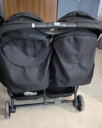 Passeggino gemellare leggero