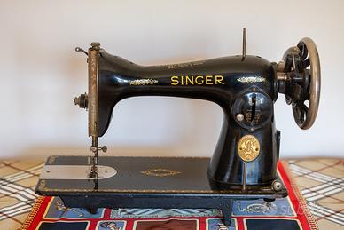 Macchina da cucire Singer d'epoca - arredo/vetrine