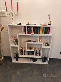 Libreria bianca a scomparti 126x126x22