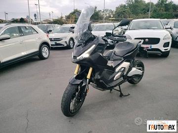 Honda - X-ADV 750 -