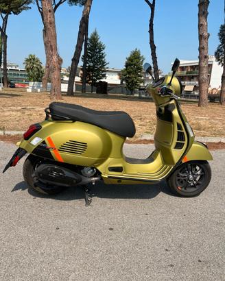 VESPA GTS 300 SUPERSPORT