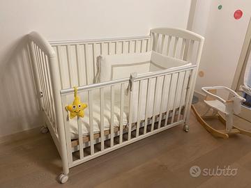 Lettino per bambini legno bianco Pali + materasso