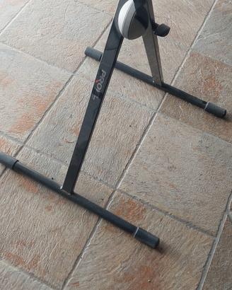 cavalletto per piano digitale