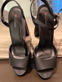 Sandali neri con plateau