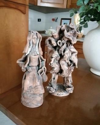 Coppia di statue sarde in terracotta