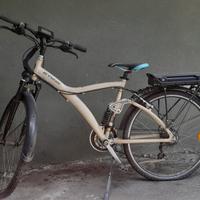 bicicletta pedalata assistita