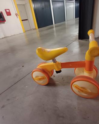 triciclo senza pedali