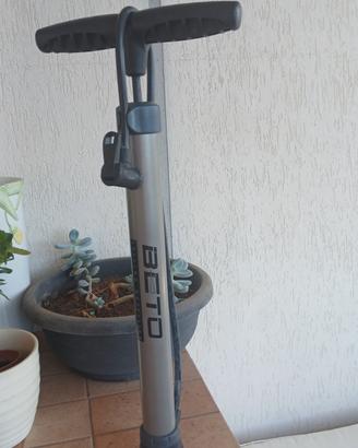 Pompa bici da terra