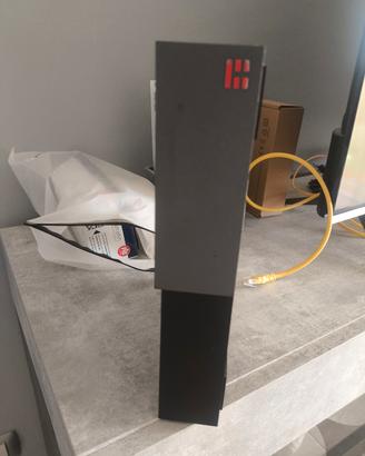 router Tim Hub