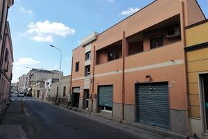 Cagliari-Pirri Via S.M.Chiara 110 mq con 2vetrine