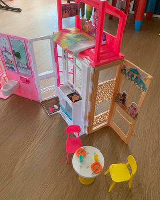 Casa di Barbie portatile