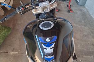Suzuki gsr 600
