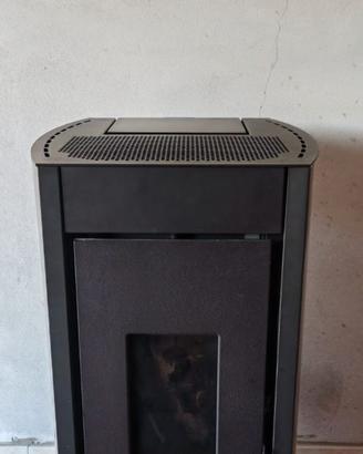 Stufa a pellet Cadel Kriss 3 7 kw. Come nuova.