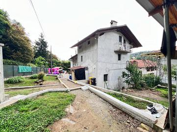 CASA SEMINDIPENDENTE A BARBANIA