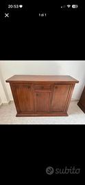 Credenza in legno color noce