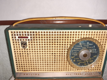 Radio portatile Philips vintage