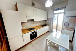 Cagliari v Bellini Quadrivano semiarredato parquet