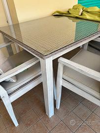 Splendido tavolo da esterno