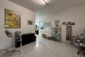 Negozio a Caldiero (VR)