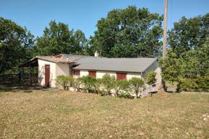 Villa ristrutturatta con giardino