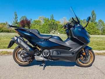 Yamaha TMAX 560 Tech Max (2022) | 12.000 km |
