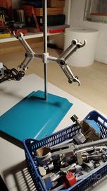 Pinza ragno da laboratorio chimico