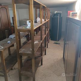 scaffali in legno