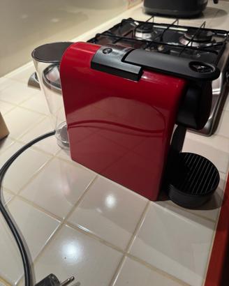 ☕ Nespresso Essenza Mini Rossa – 60€