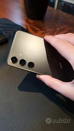  Samsung Galaxy S24 modello SM-S921B con Dual