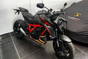 Ktm 1390 super duke r evo