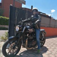  Triumph Bonneville se