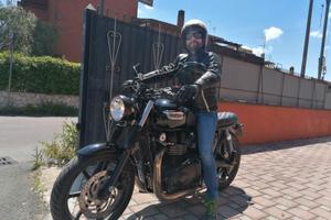 Triumph Bonneville se
