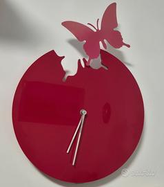 Orologio artigianale da parete con farfalla