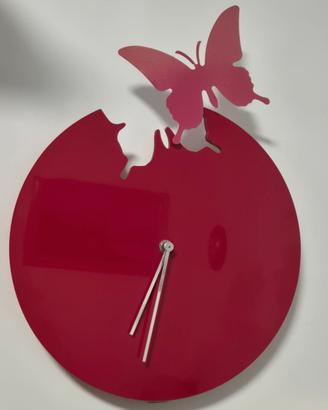 Orologio artigianale da parete con farfalla