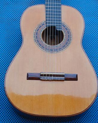 Chitarra classica 7 corde di liuteria