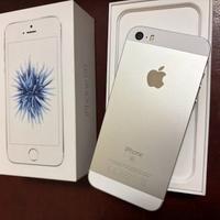 Apple iPhone SE Silver 32 GB