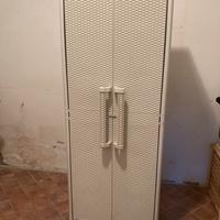 Mobile da esterno per attrezzi