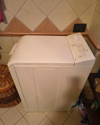 Lavatrice Electrolux RWT1002TDW. LEGGETE BENE