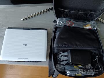 Lettore DVD Portatile LG DP281B con Schermo Orient