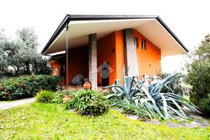 VILLA SINGOLA A LONGIANO