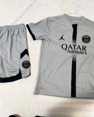 tuta PSG grigia