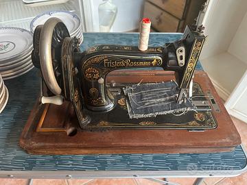 Macchina da cucire “Frister e Rossman”